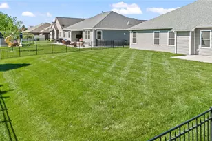 1151 Parklawn Ct, Troy, OH 45373 - Photo 10