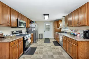 7134 Montague Rd, Huber Heights, OH 45424 - Photo 8