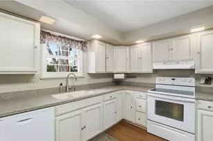 478 Robin Hood Ln, Troy, OH 45373 - Photo 16