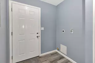 5227 Shasta Ave, Dayton, OH 45417 - Photo 16