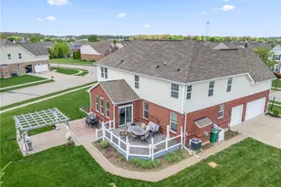 9448 Aspen Brook Ct, Centerville, OH 45458 - Photo 2