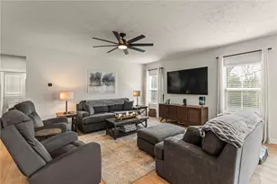 9886 Fairwater Springs Dr, Centerville, OH 45458 - Photo 14