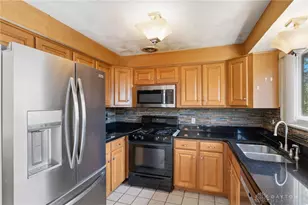 5882 Shady Cove Ln, Trotwood, OH 45426 - Photo 12