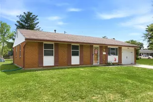 444 Scarborough Ct, New Lebanon, OH 45345 - Photo 2