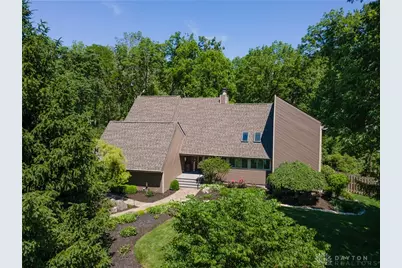 7655 S Winding Way, Tipp City, OH 45371 - Photo 4