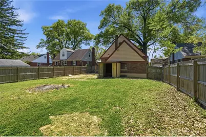 5642 Surrey Avenue, Green Township, OH 45248 - Photo 38