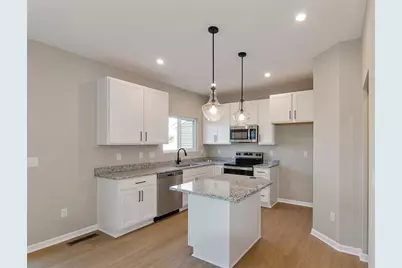 154 Kenneth Hamilton Way, Yellow Springs Vlg, OH 45387 - Photo 2