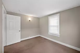 2122 S Smithville Rd, Dayton, OH 45420 - Photo 12