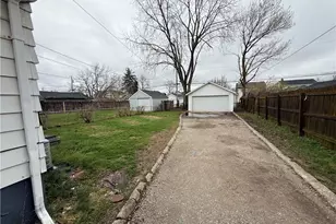 2122 S Smithville Rd, Dayton, OH 45420 - Photo 4