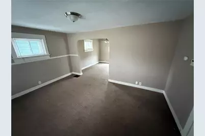 2122 S Smithville Road, Dayton, OH 45420 - Photo 6