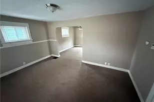 2122 S Smithville Rd, Dayton, OH 45420 - Photo 6