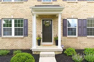 10215 Morgan Grey Ct, Washington Twp, OH 45458 - Photo 2