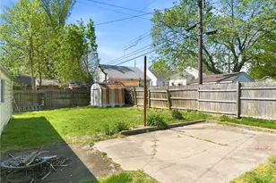 1805 S Smithville Rd, Dayton, OH 45420 - Photo 40