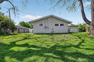 5093 Bayside Dr, Riverside, OH 45431 - Photo 8