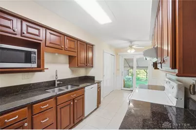 2 Nicholson Court, Washington Twp, OH 45459 - Photo 10
