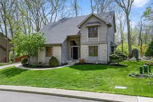 923 Wind Forest Dr, Springboro, OH 45066 - Photo 2