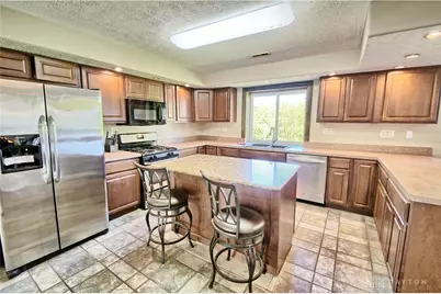 122 Cherry Hill Drive, Beavercreek, OH 45440 - Photo 4