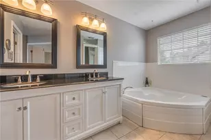 3913 E Summit Ridge Dr, Beavercreek, OH 45430 - Photo 20