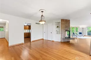 2439 Mayfair Rd, Dayton, OH 45405 - Photo 8