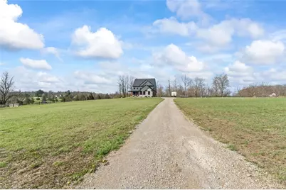 2425 Middleboro Road, Washington Twp, OH 45113 - Photo 2