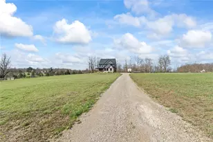 2425 Middleboro Rd, Washington Twp, OH 45113 - Photo 2