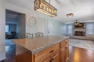 7336 Cohasset Dr, Huber Heights, OH 45424 - Photo 8
