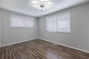 7336 Cohasset Dr, Huber Heights, OH 45424 - Photo 12