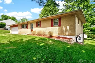 3598 Roselawn Dr, Beavercreek, OH 45430 - Photo 2