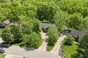 1706 Edith Marie Dr, Dayton, OH 45431 - Photo 2