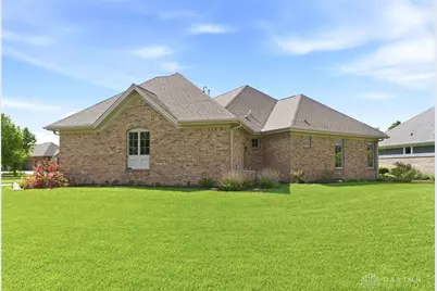1387 Champions Way, Beavercreek Twp, OH 45385 - Photo 38