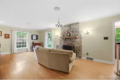 557 Hathaway Road, Oakwood, OH 45419 - Photo 8
