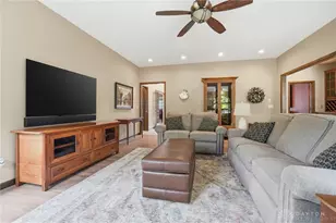 10161 Apple Springs Dr, Washington Twp, OH 45458 - Photo 14