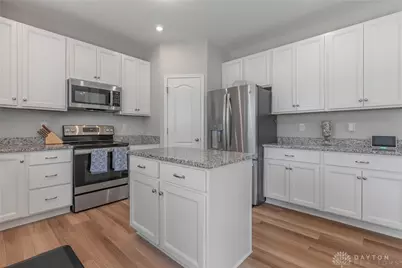 1128 Heathgate Way, Fairborn, OH 45324 - Photo 6