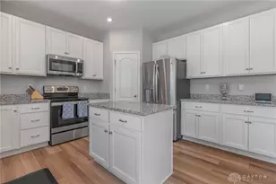 1128 Heathgate Wy, Fairborn, OH 45324 - Photo 6