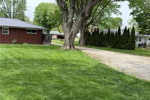 344 Greenacres Dr, Springfield, OH 45504 - Photo 2