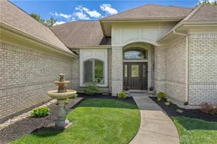 2811 River Edge Cir, Sugarcreek Twp, OH 45370 - Photo 4