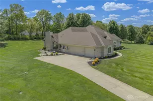 2811 River Edge Cir, Sugarcreek Twp, OH 45370 - Photo 52