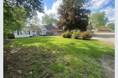 6967 Sennett, Harrison Twp, OH 45414 - Photo 22