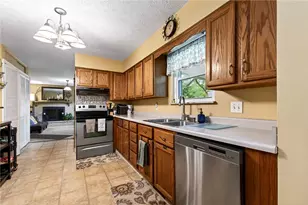 4200 Sugarcreek Dr, Bellbrook, OH 45305 - Photo 10
