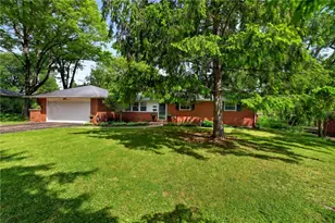 4200 Sugarcreek Dr, Bellbrook, OH 45305 - Photo 2