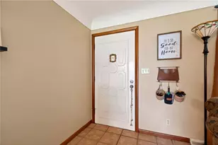 4200 Sugarcreek Dr, Bellbrook, OH 45305 - Photo 4