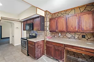1046 Shakespeare Ave, Dayton, OH 45402 - Photo 16