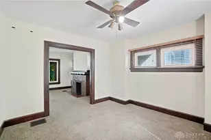 1046 Shakespeare Ave, Dayton, OH 45402 - Photo 12