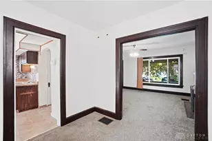 1046 Shakespeare Ave, Dayton, OH 45402 - Photo 10