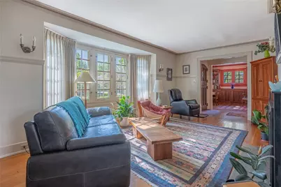 158 E Dixon Avenue, Oakwood, OH 45419 - Photo 4