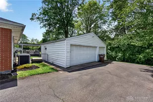 1073 Tralee Trail, Beavercreek, OH 45430 - Photo 36