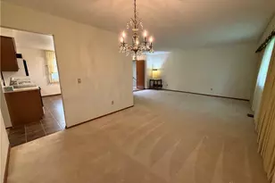 2272 Whispering Willow Cir, Kettering, OH 45440 - Photo 10