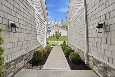 605 Cape Cod Court, Beavercreek, OH 45430 - Photo 4