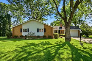 2701 Blue Rock Dr, Beavercreek, OH 45434 - Photo 4