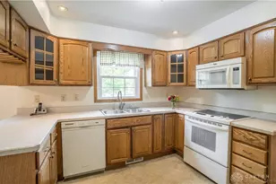 7013 Woodcroft Dr, Englewood, OH 45322 - Photo 12